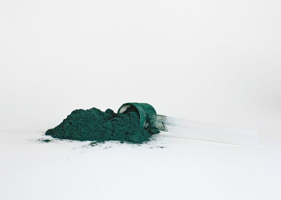 Spirulīna zaļajā kokteilī