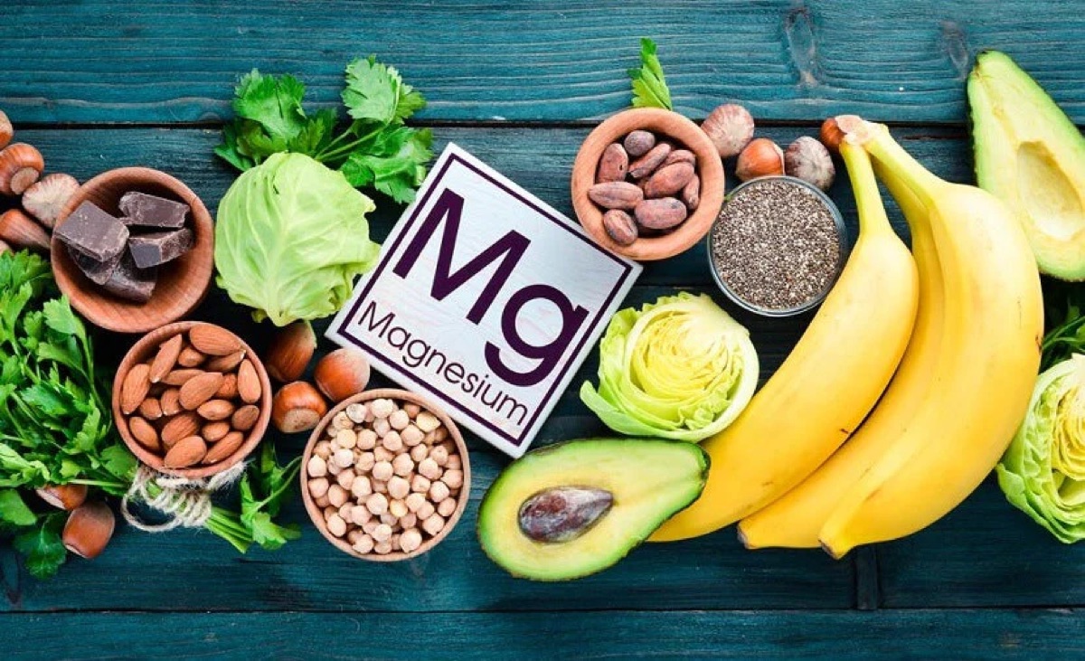 Ar magniju bagāti produkti: rieksti, sēklas, avokado, banāni, kakao, lapu dārzeņi